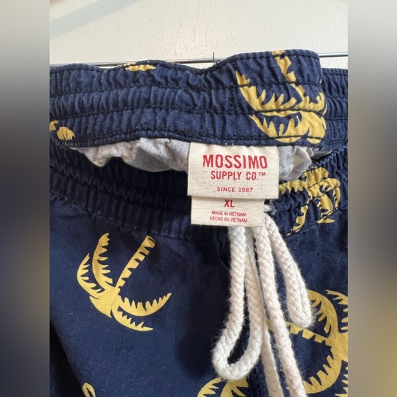 Men’s Swim Shorts XL 5/$25 - Picture 5 of 7